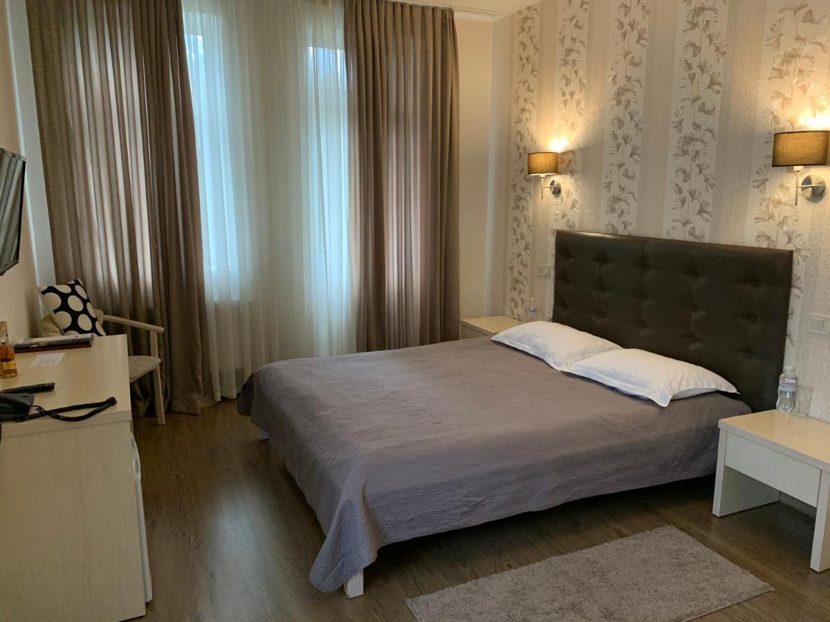 Viktoria Park Hotel Butja Exteriör bild